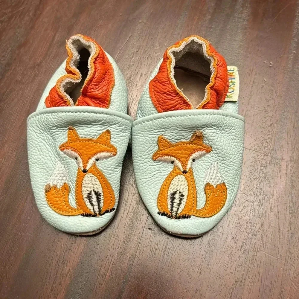 Koshine leather fox slip on shoes size OS